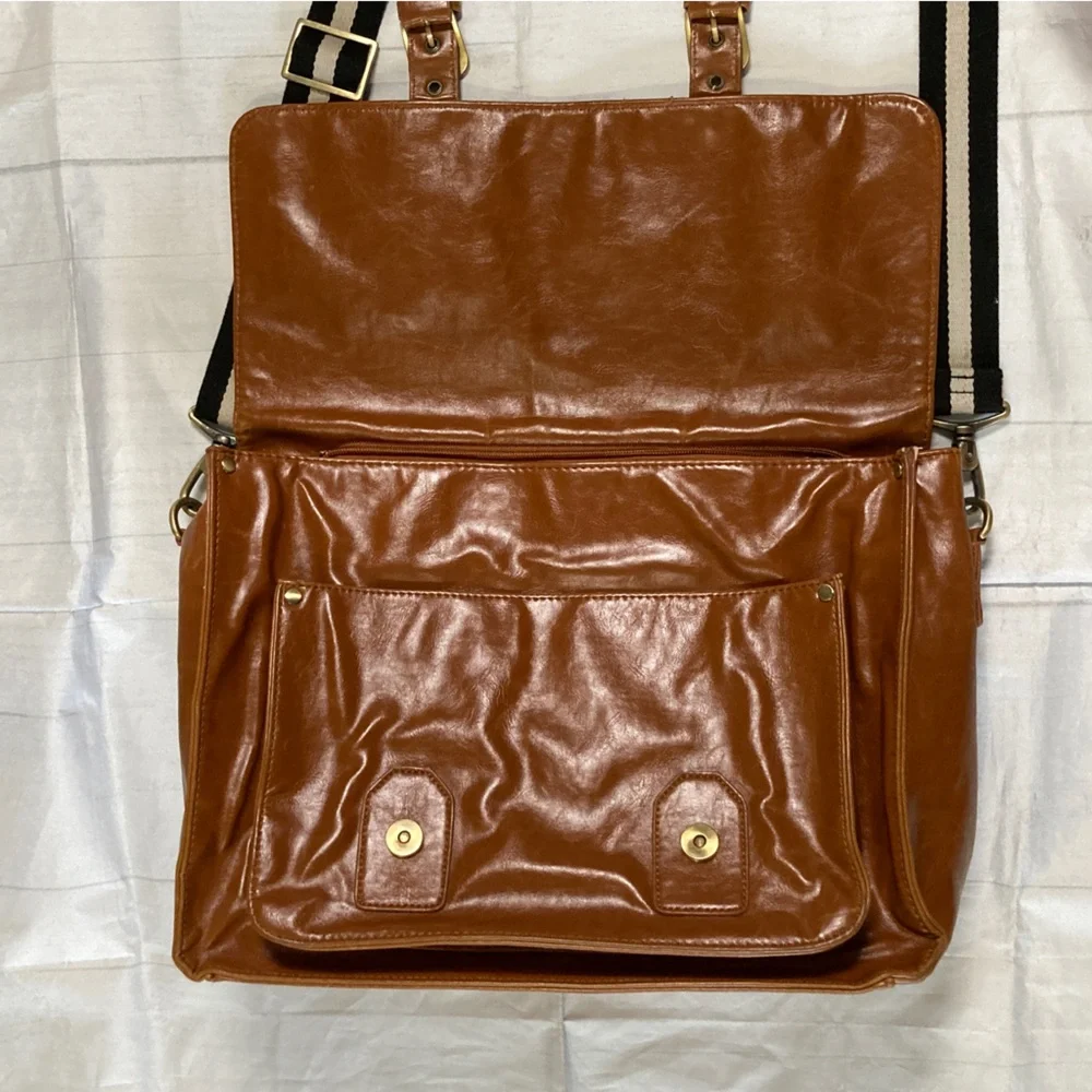 Kelly Moore + A Beautiful Mess Brown Camera Diaper Messenger Bag